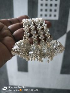 Elegant bangles set of 4