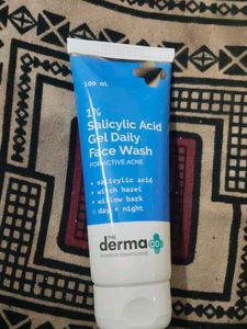 1% Salicylic Acid Facewash From The Derma Co 100ml