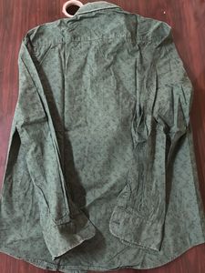 Indian Terrain -M Size Green Floral Print Shirt