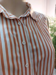 Thrifted Striped Tie-Front Sleeveless Blouse