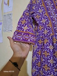 Purple 💜 Top ..Like New