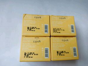 Dot &amp; Key Vitamin C+E Bright Face Moisturizer 4