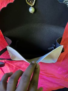 MINI SLING BAG