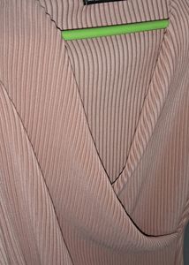 Stretchable Tops Like New