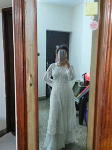 Elegant White Embroidered Kurta Set ( 4 pcs)