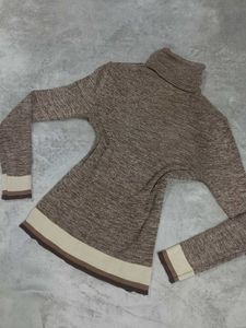 Elegant Brown Turtleneck sweater