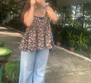 Floral Peplum Top &amp; Jeans