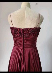 Beautiful Maroon Stylish Gown🦋💝🎀