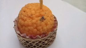 4 Laddu Decorative Candle