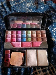 Eyeshadow Palette