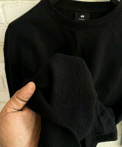Black H&amp;M Sweatshirt