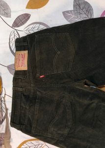 Levi&#39;s 505 Corduroy Pants