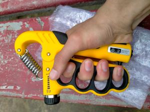 Hand Grip Strengthener - Yellow/Black