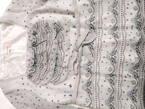 Vintage-Inspired Sheer top