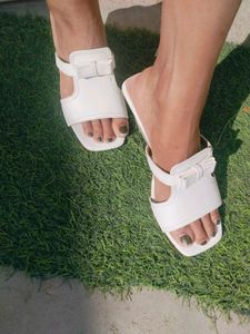 Elegant White Heels size 5