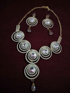 Beautiful Necklace Only 1 Time Used