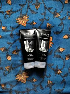 All New Pond&#39;s Detox Face Wash
