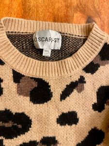 Leopard Print Knit Sweater (Imported)