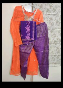 Beautiful Orange Kurta Set With Gotta Patti Work And Leheriya Print
