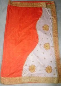 Elegant Embroidered Saree With Peticot