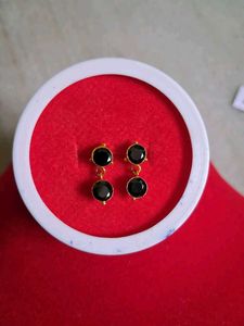 Black Stone Earrings Gold