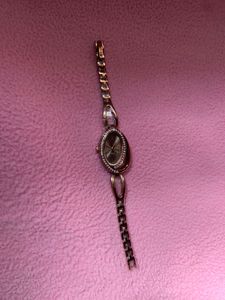 Elegant Women&#39;s Watch