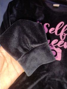 VELVET SWEATSHIRT