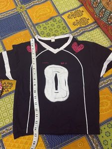 Graphic heart Print Tee