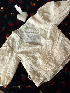 Chic Tie-Front crop Top