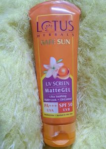 Lotus Herbale Gel Sunscreen 🪷
