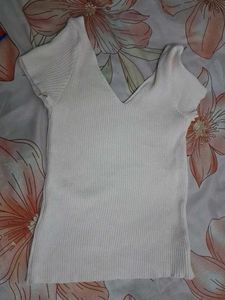 Cute Pale Pink V-Neck Top