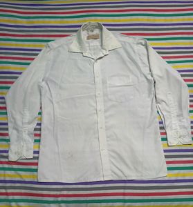 MIKE HENRY Solid Spread Collar Formal Shirt