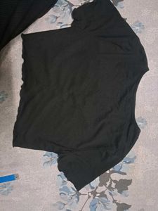 Black V-Neck Ruched Crop Top