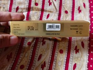 Myglamm Perfect Curves Matte Lip Crayon Siren