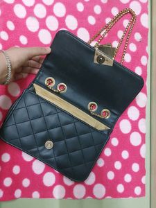 La Glare Sling Bag