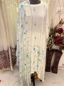 Elegant Y2K Embroidered Kurta Set