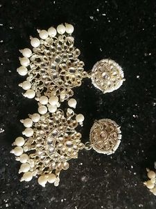 Kundan Pearl Earrings &amp; Tikka Set