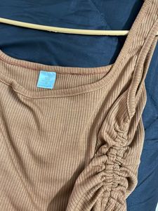 Sleeveless Ribbed Crop Top