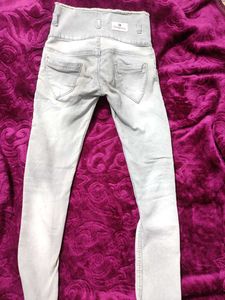 Gorgeous Women Regular High Waist Jeans
