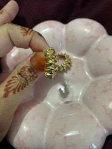 🥐 Shaped Golden Hoops