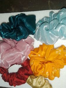 Hand Made Scrunchies ✨🥰