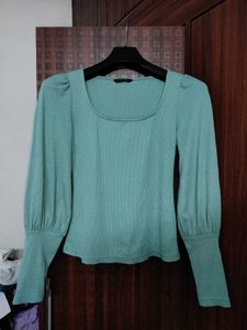 Chic Green Long Sleeve Top