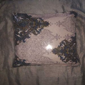 Pellow (Foam and Cotton)