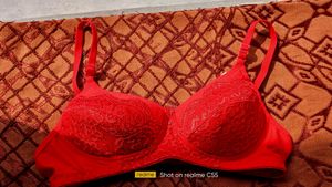 Sharp Heavy Padded Lace Detailing Red Bra