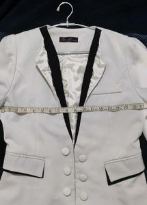Blazer Effortlessly Stylish