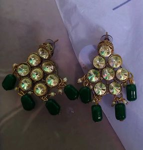 Green &amp; Pearl Necklace Earring Set