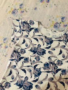 Girl’s Crop T-shirt