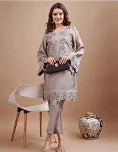 New Pakistani Kurta Set