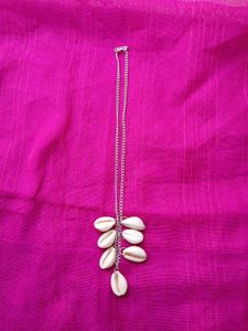 Kori Shell Neckless