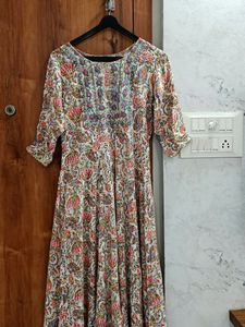 Floral Kurti 🤍